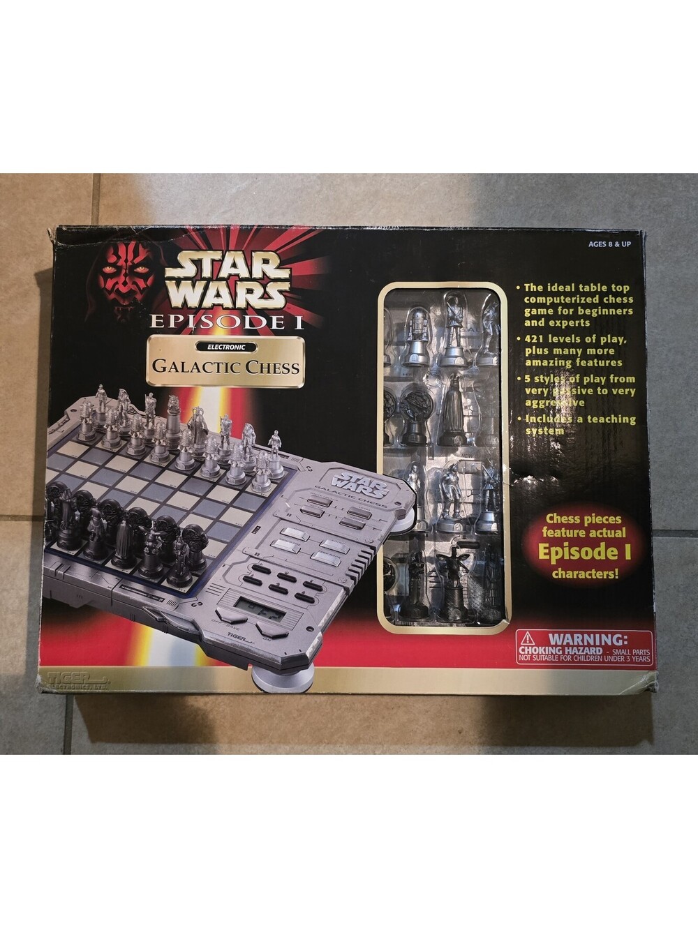 Star Wars Episode 1 Tiger Electronic Galactic Chess Board Game with all Pieces